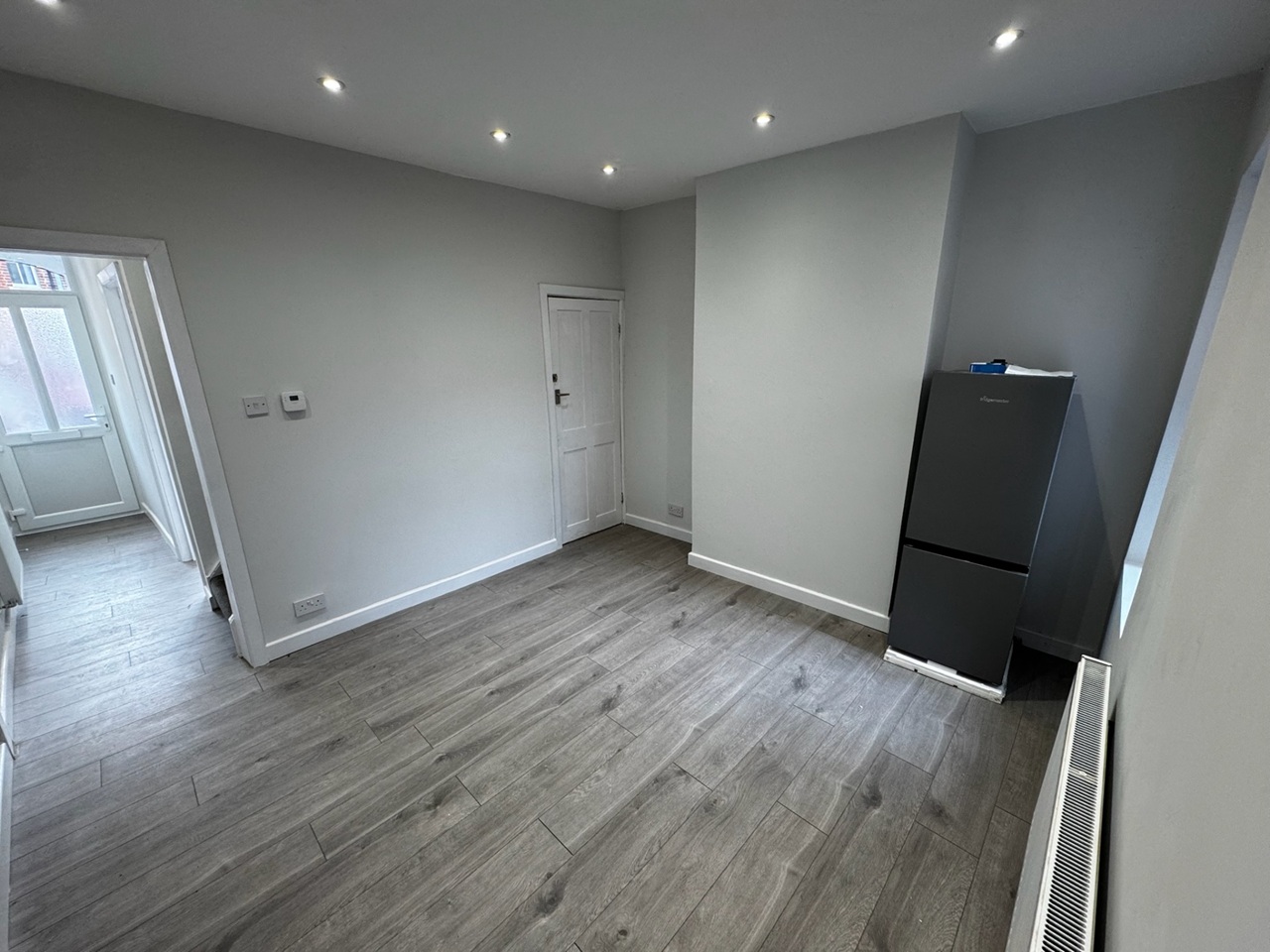 4 Bed Terraced House, Waldeck Street, RG1, N1 7GU