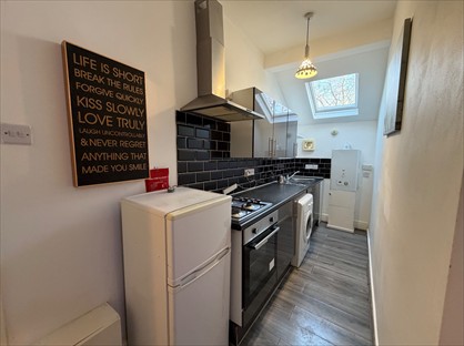 2 Bed Flat, Brompton Avenue, L17