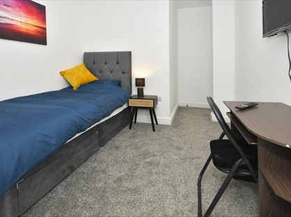 Room in a Shared House, London Road, ST4