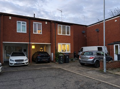 3 Bed Terraced House, Parvills, EN9