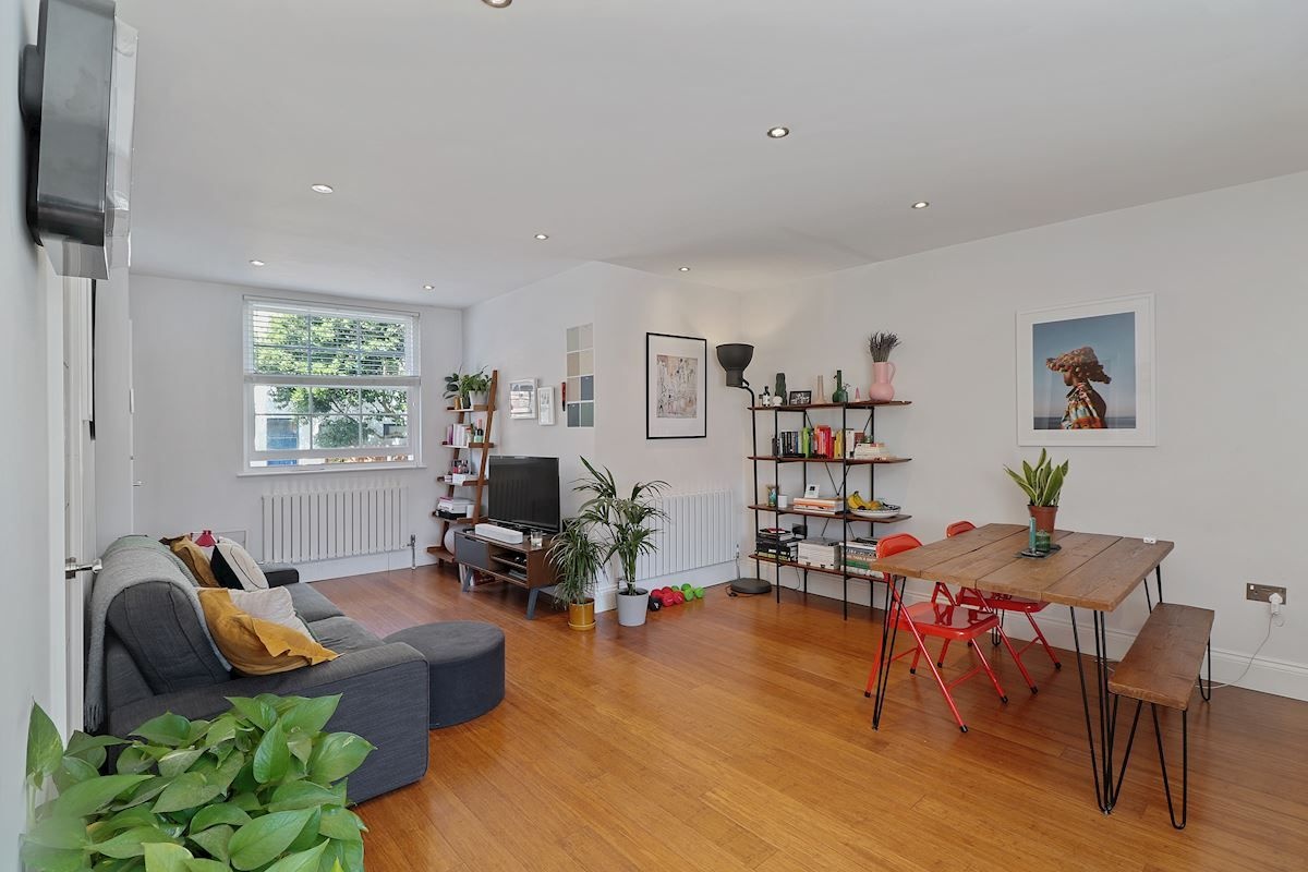 London - 2 Bed Flat, Axminster Road, N7 - To Rent Now for £2,700.00 p/m