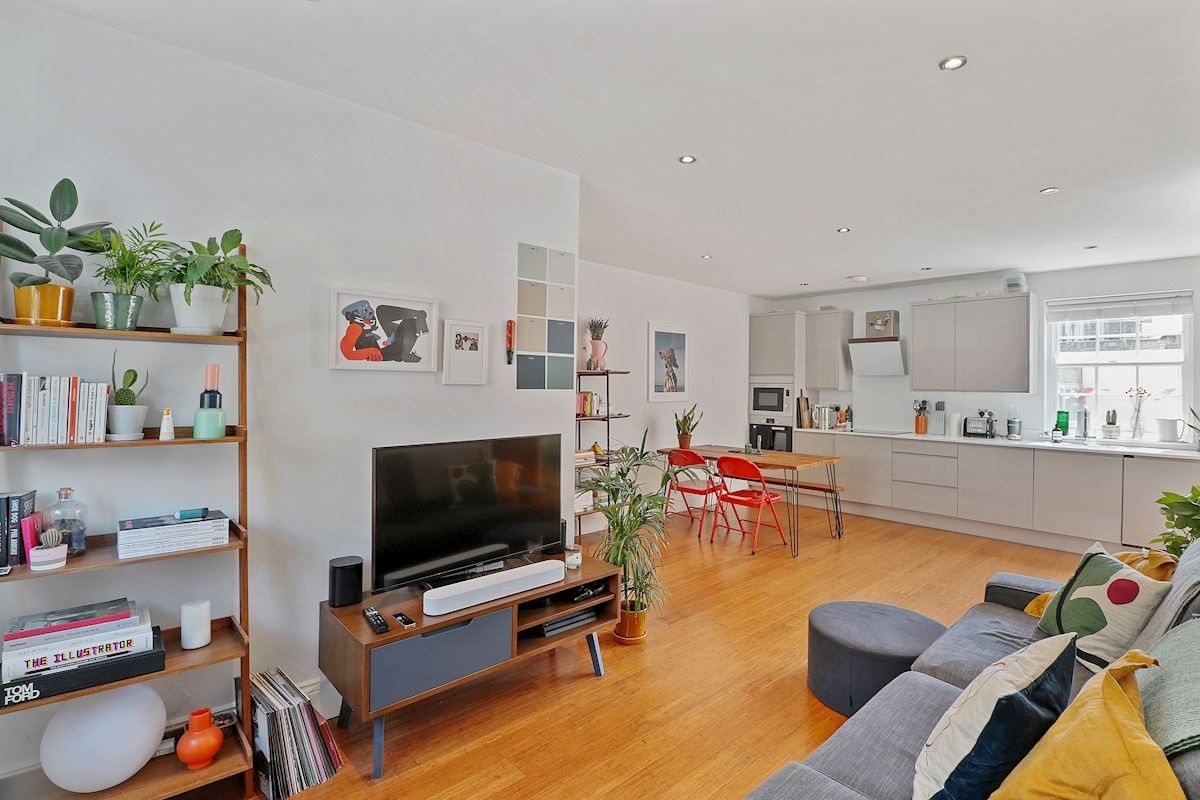 London - 2 Bed Flat, Axminster Road, N7 - To Rent Now for £2,700.00 p/m