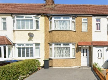 3 Bed Semi-Detached House, Larmans Road, EN3
