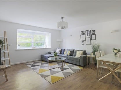 2 Bed Flat, Brae Court, SE25
