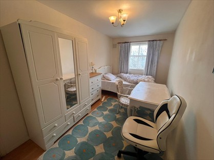 Room in a Shared House, Strawberry Terrace, N10