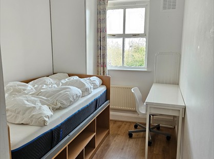 Room in a Shared House, Strawberry Terrace, N10