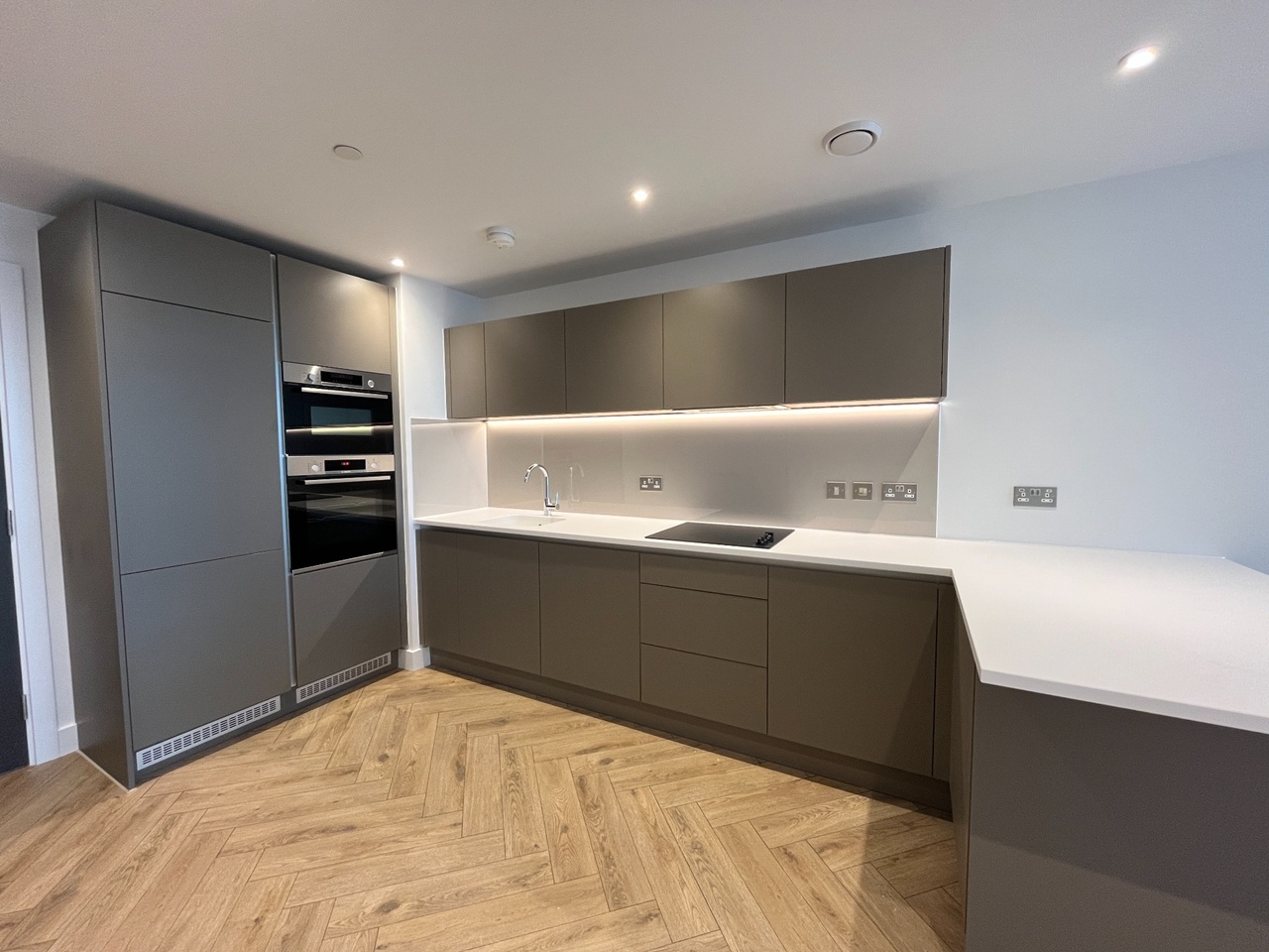 Additional image 3 of 1 Bed Flat, Port Street, M1, N1 7GU