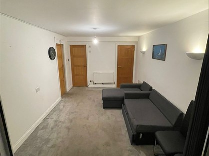 1 Bed Flat, Stanford-Le-Hope, SS17
