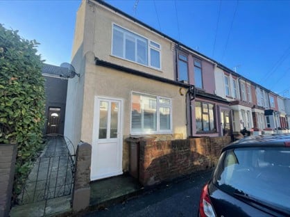 2 Bed Terraced House, Burnt Oak Terrace, ME7