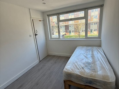 Studio Flat, Reid Close, HA5