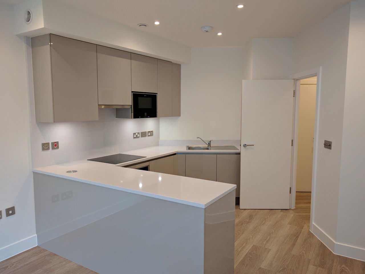 Additional image 4 of Studio Flat, Kings Reach, RG1, N1 7GU