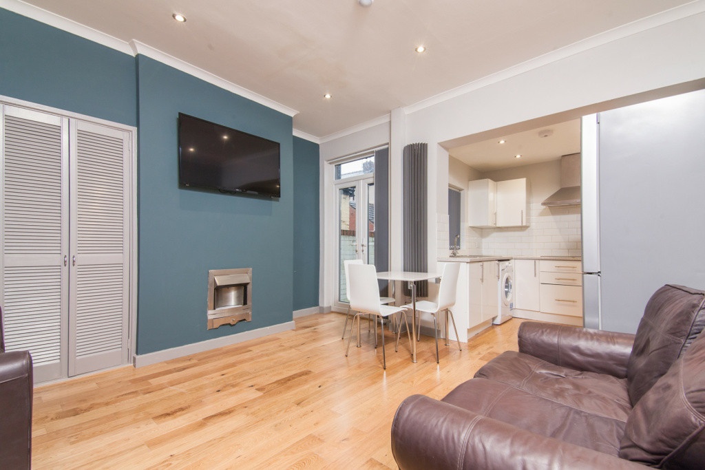 Room in a Shared House, Gerald Road, M6, N1 7GU