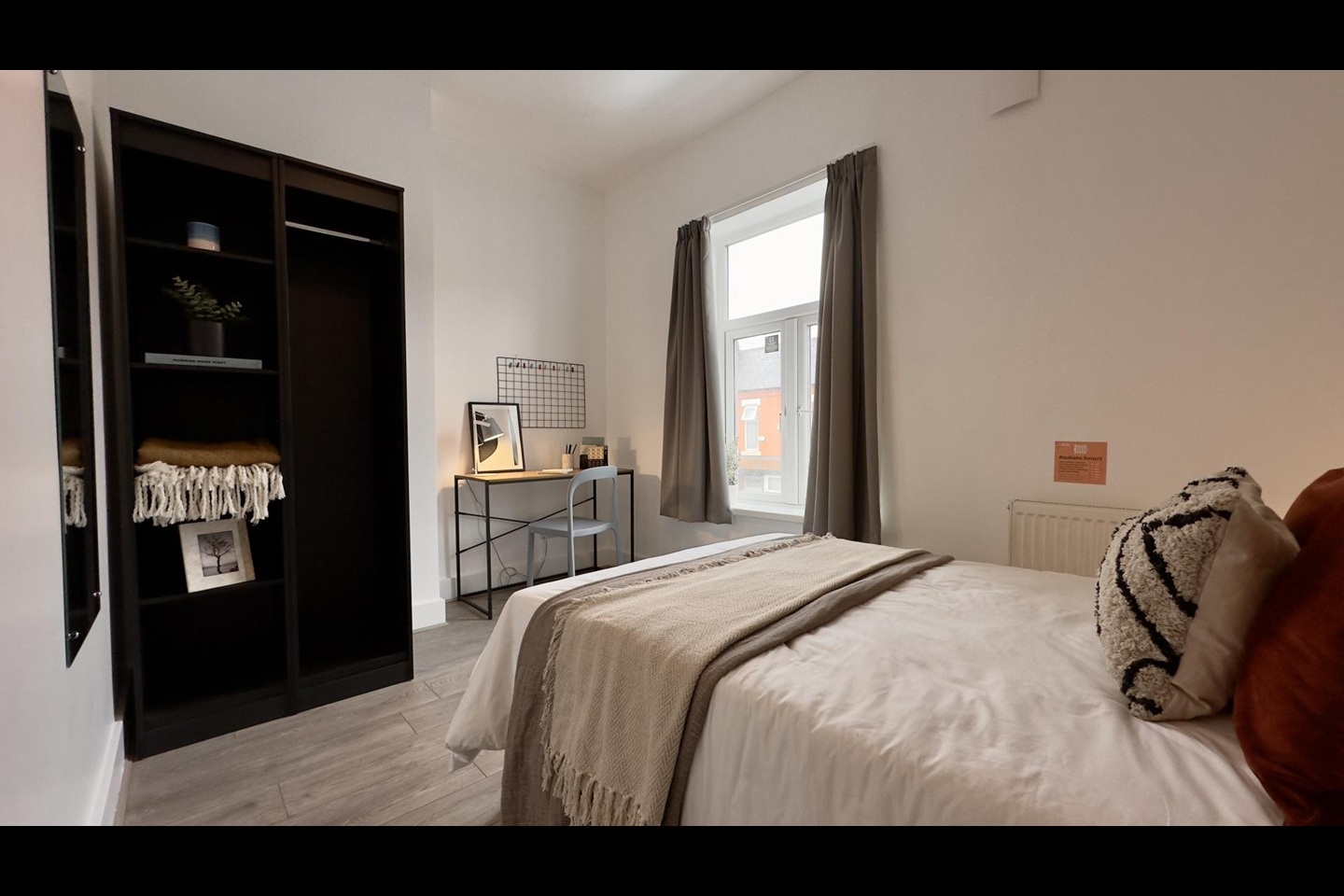 Room in a Shared House, Romney Street, M6