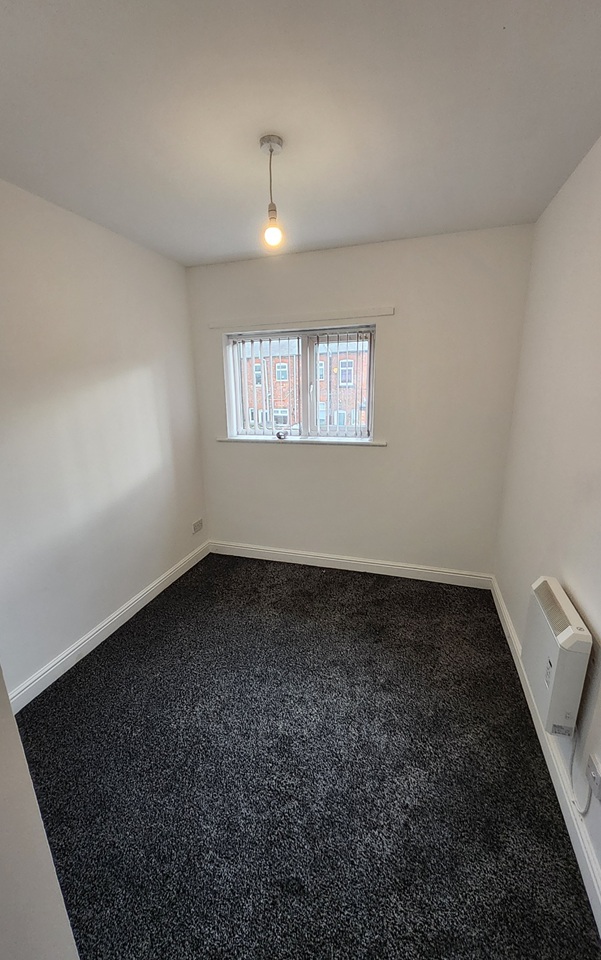 Coppull, Chorley - 2 Bed Flat, Chapel Walk, PR7 - To Rent Now for £700. ...