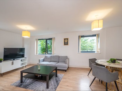 2 Bed Flat, Regal Court, B15