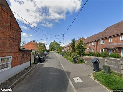 3 Bed Terraced House, Naldertown, OX12