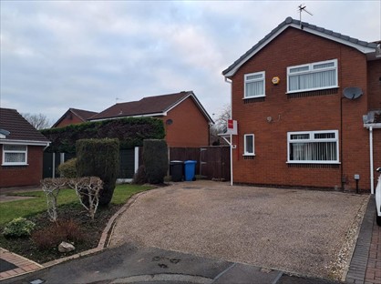 3 Bed Semi-Detached House, Dunley Close, WA3