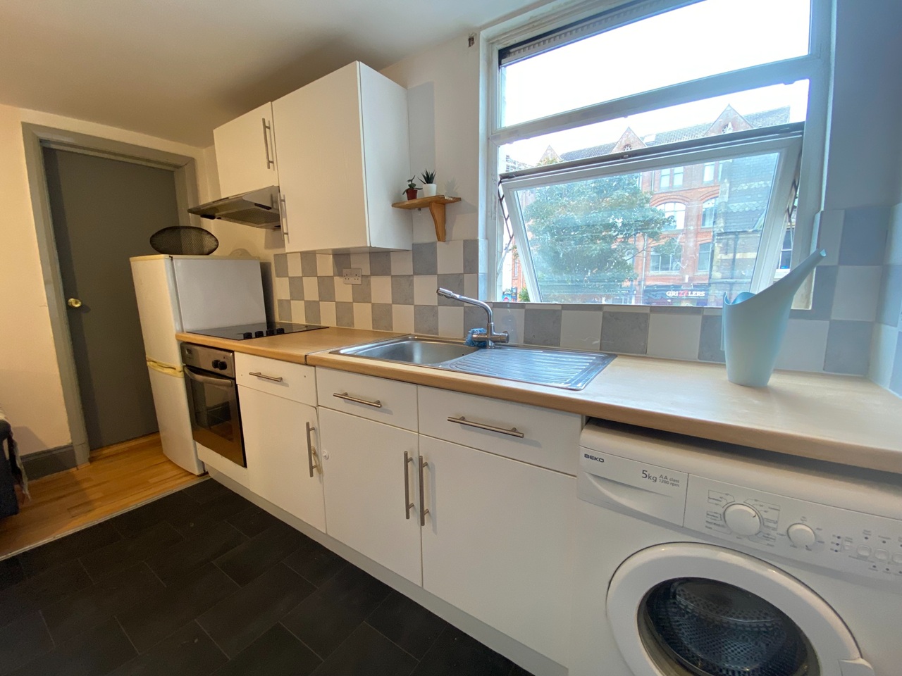 1 Bed Flat, City Centre, LE1 photo 5