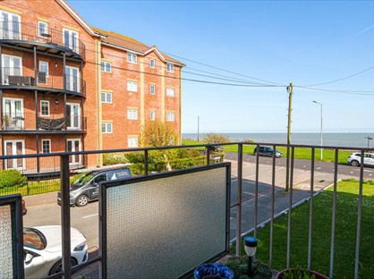 2 Bed Maisonette, Nelson Road, CO15