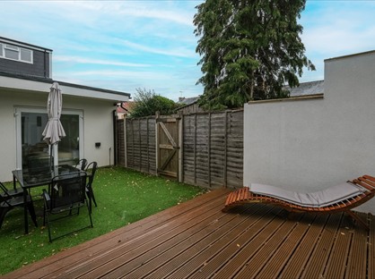 4 Bed Semi-Detached House, Brownlow Road, WD6