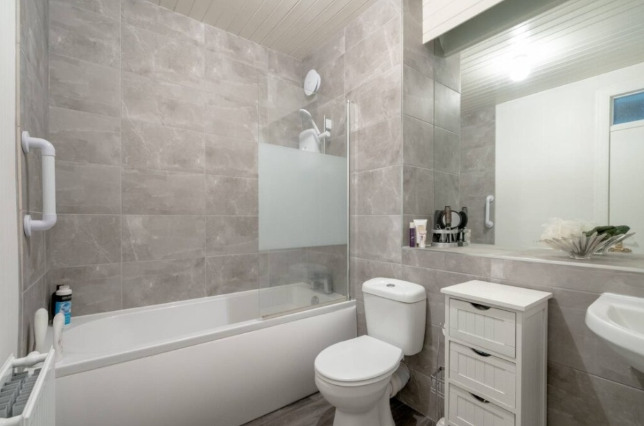 3 Bed End Terrace, Bridge End, EH16 photo 5