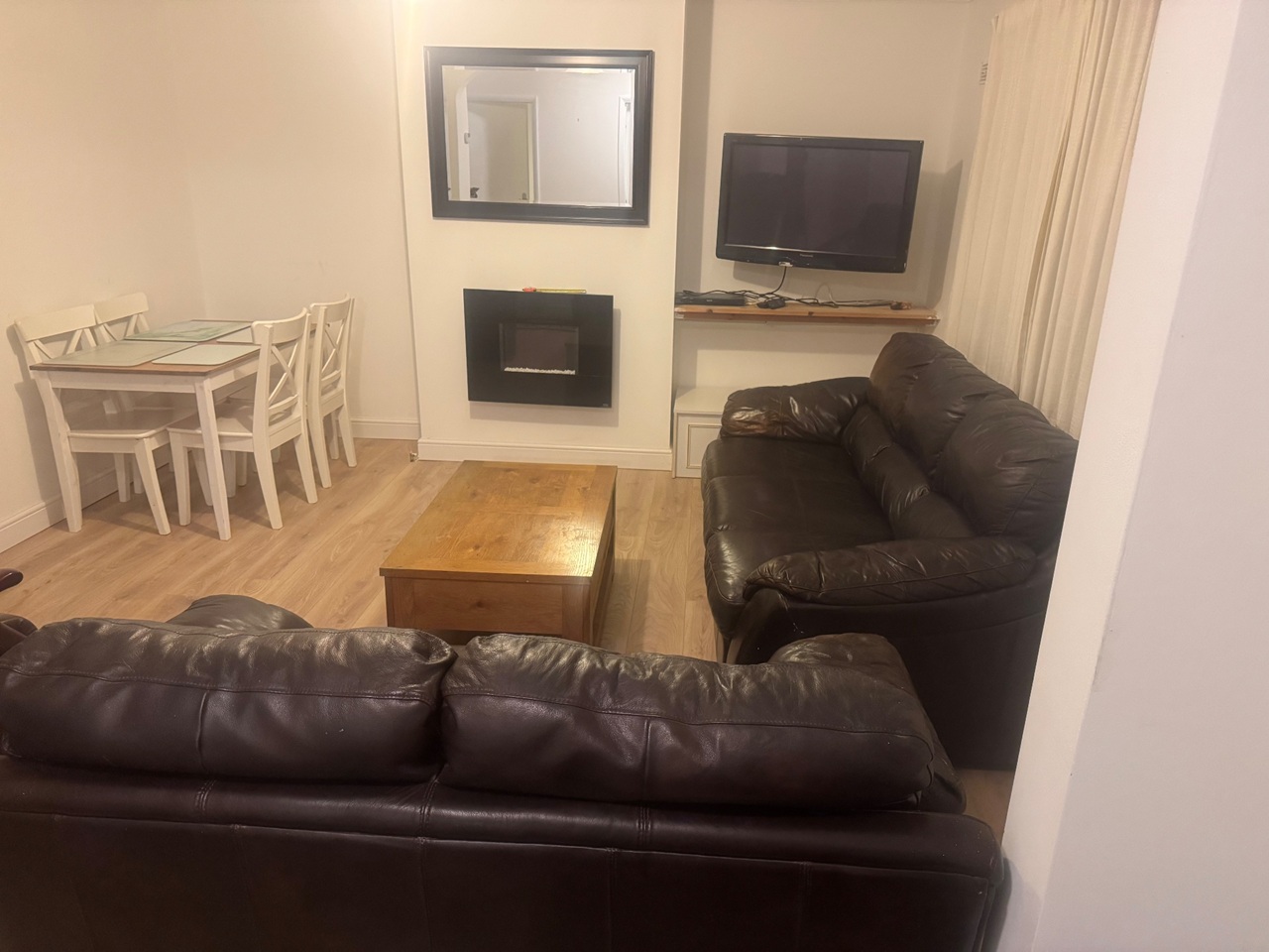 Erith - 2 Bed Bungalow, Bridge Road, DA8 - To Rent Now for £2,100.00 p/m