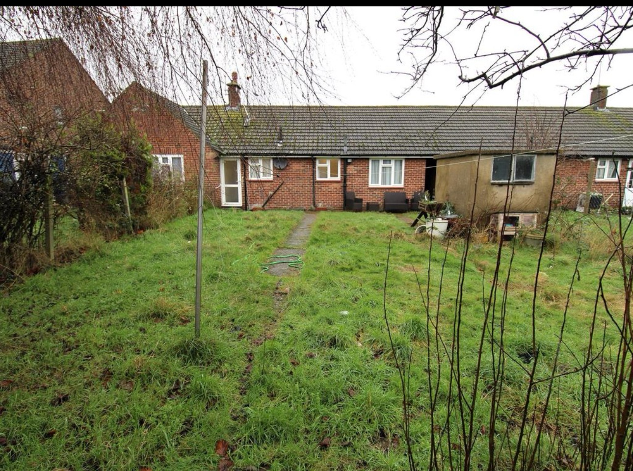 Erith - 2 Bed Bungalow, Bridge Road, DA8 - To Rent Now for £2,100.00 p/m