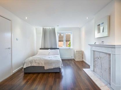 4 Bed Semi-Detached House, Linton Gardens, E6