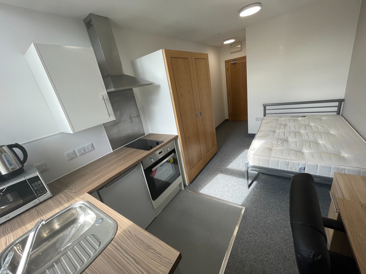 Additional image 5 of Studio Flat, Regent Road, LE1, N1 7GU