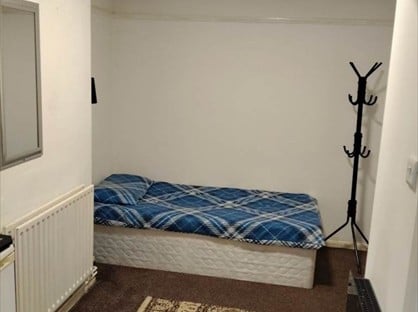 Room in a Shared House, Stanwell Road, TW14