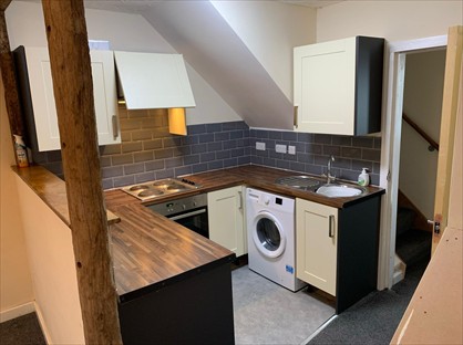 1 Bed Flat, Coach House Mews, LL15