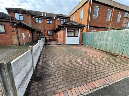 3 Bed Semi-Detached House, Old Park Road, WS10