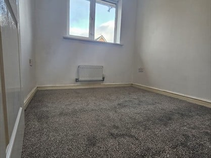 Room in a Shared House, Attock Close, OL9