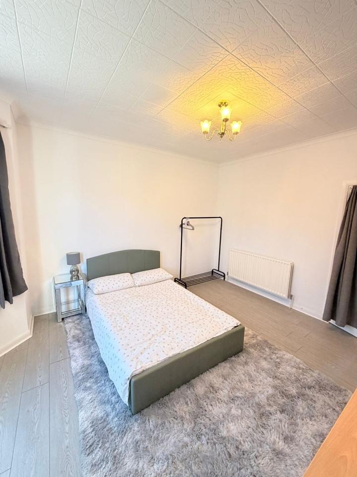 Northfleet, Gravesend - Room in a Shared House, Springhead Road, DA11 ...