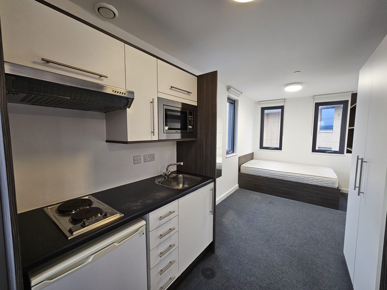 Studio Flat, Pearl Works, S1, N1 7GU