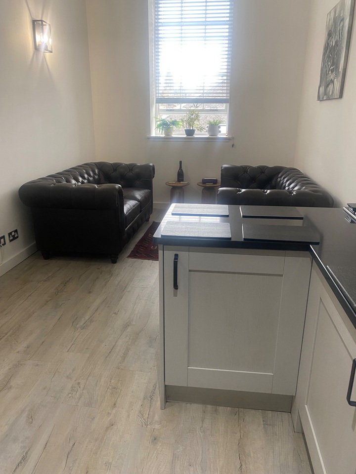 Edinburgh - 3 Bed Flat, Room In, EH8 - To Rent Now for £750.00 p/m