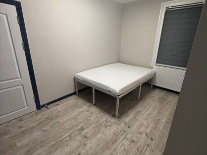 Room in a Shared House, Whitehorse Road, CR7