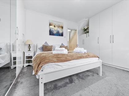 4 Bed Terraced House, Albion Terrace, E4