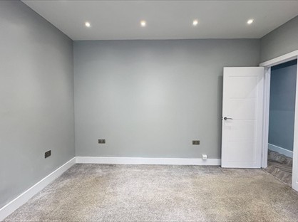 2 Bed Flat, Printers Inn Court, EC4A