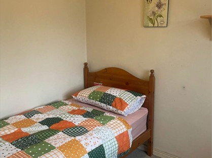 Room in a Shared House, Leas Close, KT9