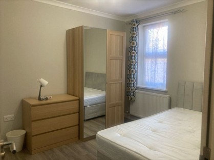 Studio Flat, Heath Road, CR7