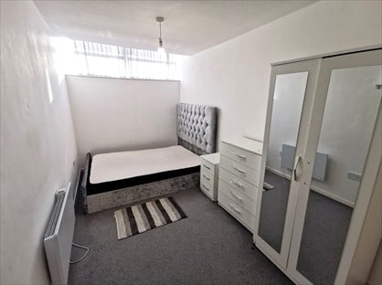 Room in a Shared Flat, Melbourne Street, SK15