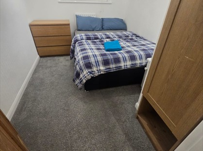 Room in a Shared Flat, Clarence Lane, SW15