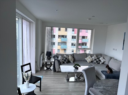 1 Bed Flat, Thomas Road, E14