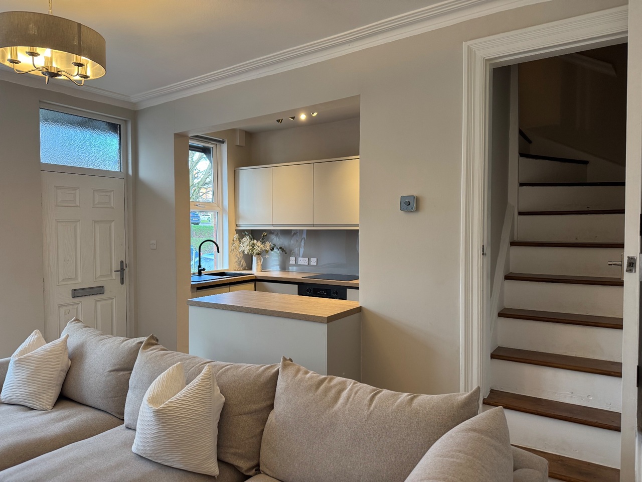 2 Bed Terraced House, Knowle Avenue, LS4