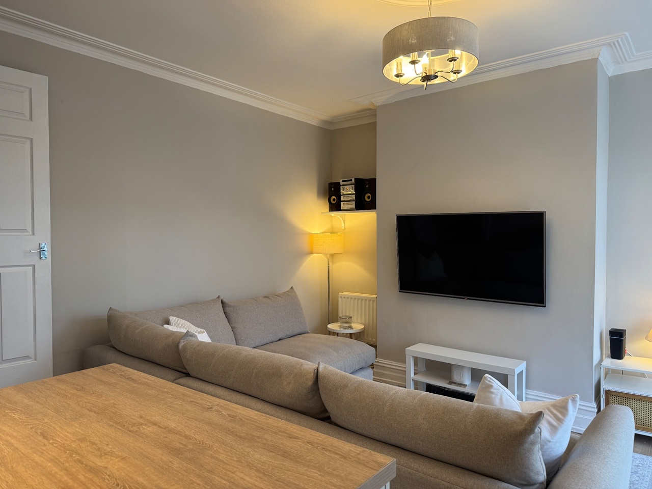 2 Bed Terraced House, Knowle Avenue, LS4 photo 4
