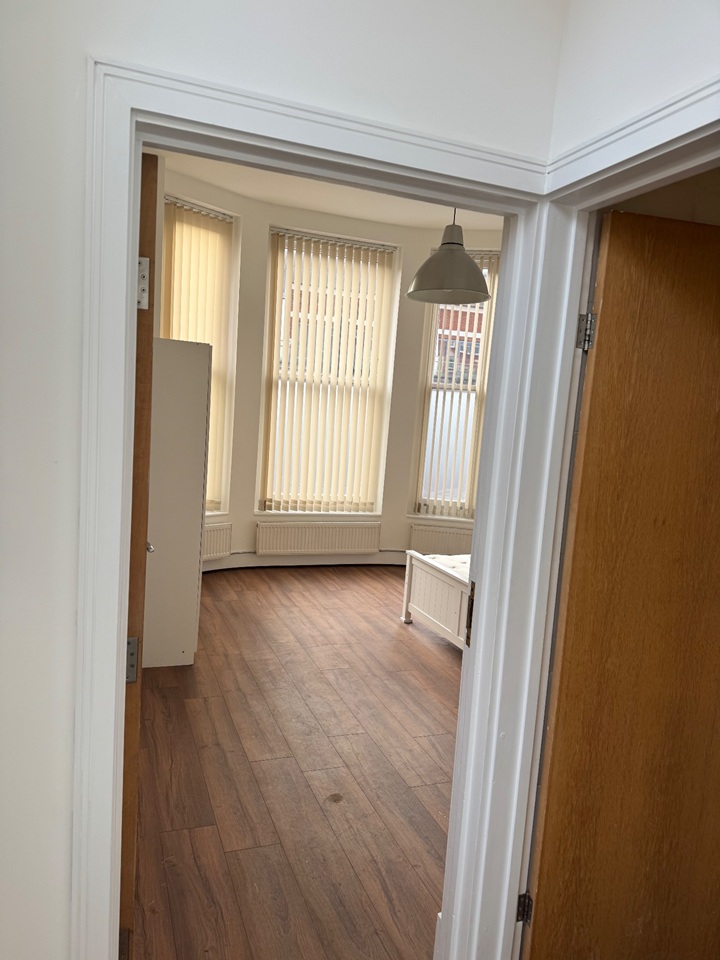 Studio Flat, Finchley Road, NW3