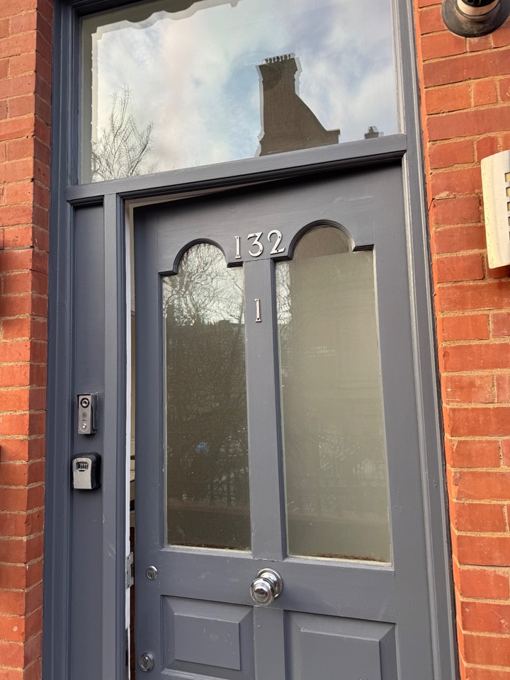 Studio Flat, Finchley Road, NW3 photo 2