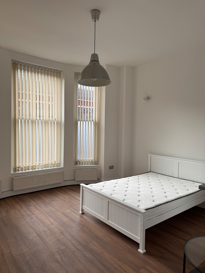Studio Flat, Finchley Road, NW3 photo 5
