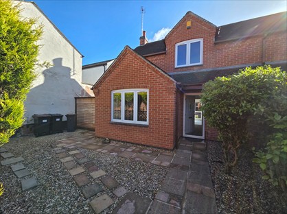 3 Bed Semi-Detached House, Union Passage, LE65